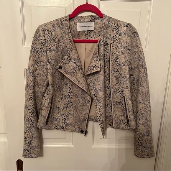 Cupcakes and Cashmere Isabelle Jacket - Picture 5 of 13